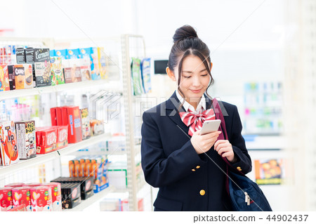 便利店(高中女生) 便利店(高中女生) 44902437