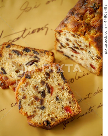 Fruit pound cake background tea (vertical high angle) 44902498