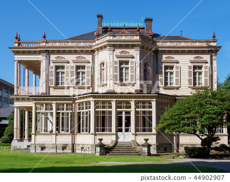 Former Iwasaki mansion garden 44902907