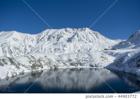 Tateyama mikuriga池塘雪場面 Tateyama mikuriga池塘雪場面 44903772