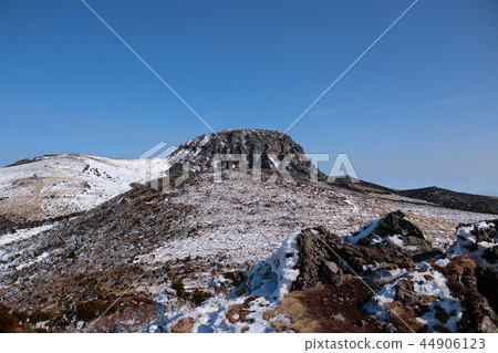 Winter scenery of Mt. Halla, 44906123