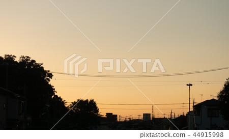 Dusk 1 Dusk 1 44915998