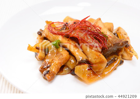 Stir-fried pork and oyster mushrooms 44921209