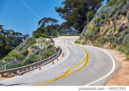 Highway 1 on the pacific coast, California, USA. 44923583