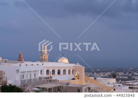 Fira town aerial view, before sunrise, Santorini. 44923848
