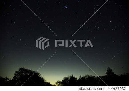 Mountain's Starry Sky Mountain's Starry Sky 44923982