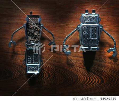 Metal robot black tea wooden table Metal robot black tea wooden table 44925145