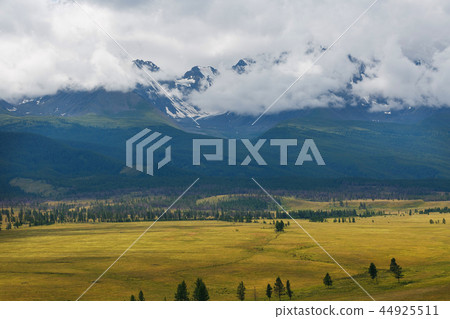 Scenic view of the snow-coverede in the Altai Scenic view of the snow-coverede in the Altai 44925511