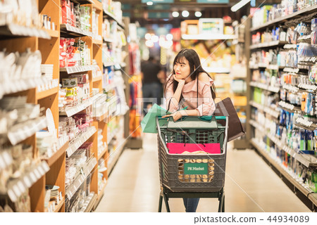 shopping lifestyle women girl youth youth shopping mart cart 44934089