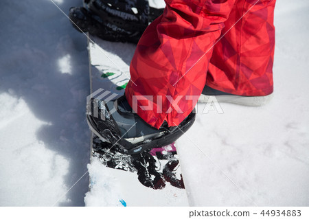 Snowboard feet 44934883