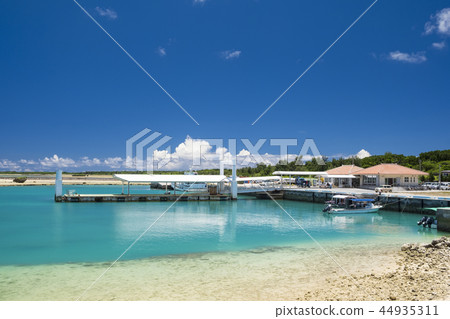 Kuroshima port in beautiful summer Kuroshima port in beautiful summer 44935311