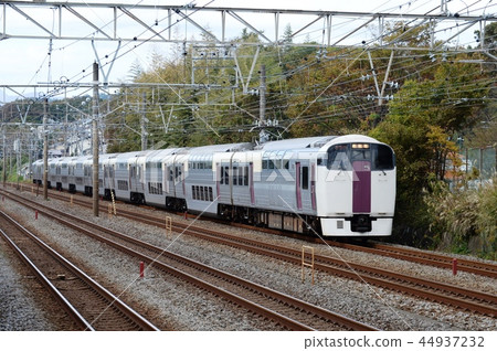 Morning two-story train 44937232