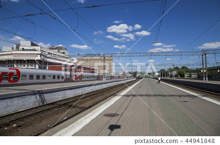 Train on Kazansky railway terminalMoscow, Russia 44941848