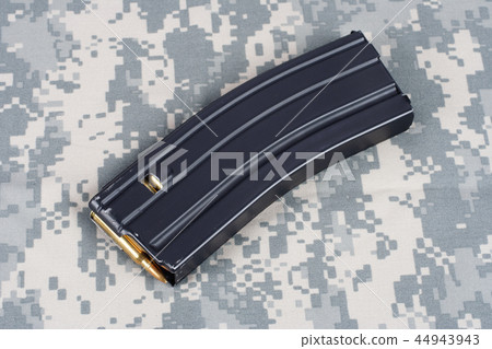 US ARMY M-16 rifle magazine with cartridges US ARMY M-16 rifle magazine with cartridges 44943943