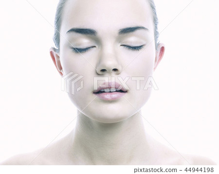 Angelic lady Angelic lady 44944198