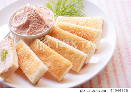 大蒜奶油蔓延 44944856