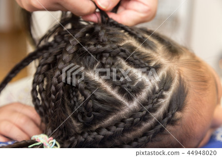 做編織女兒的母親 44948020