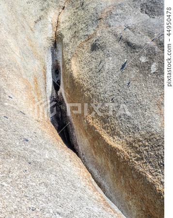 Grandma rock at Samui island, Thailand Grandma rock at Samui island, Thailand 44950478