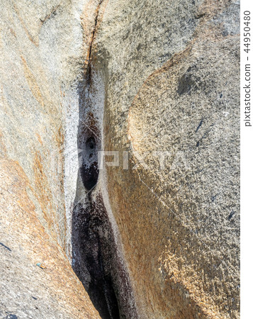 Grandma rock at Samui island, Thailand Grandma rock at Samui island, Thailand 44950480