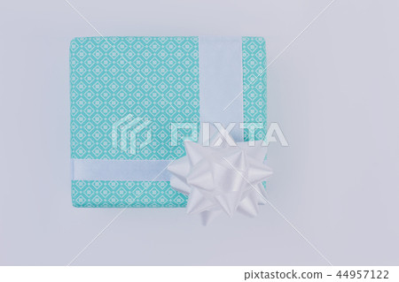 Beautifully packed gift box. 44957122