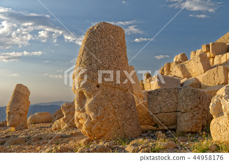 Statues on Nemrut mountain, Turkey 44958176