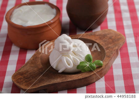 Burrata cheese Burrata cheese 44958188