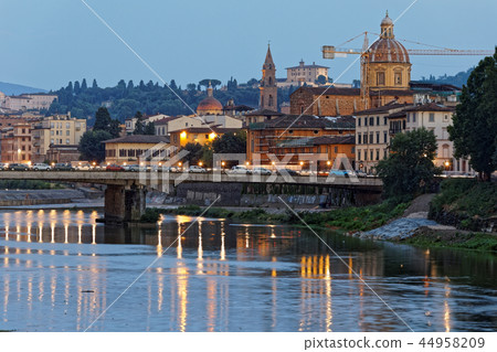 Cityscape of Florence, Italy 44958209