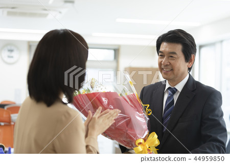  企業形象 44959850