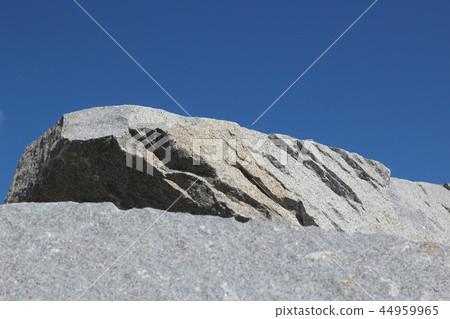 晃動皮膚和藍天 44959965