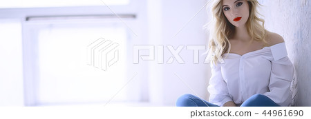 make-up model girl / narrow horizontal panoramic photo, beautiful girl with bright make-up bright eyelashes and lips make-up model girl / narrow horizontal panoramic photo, beautiful girl with bright make-up bright eyelashes and lips 44961690