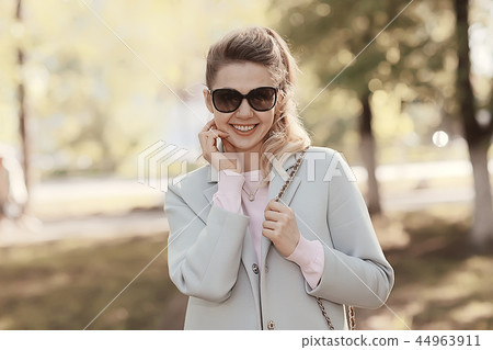 smile girl outdoor / summer fun picture adult model girl, happiness, the concept of a good mood, smiling face girl smile girl outdoor / summer fun picture adult model girl, happiness, the concept of a good mood, smiling face girl 44963911