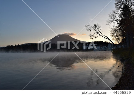 北海道,阿寒湖和Yuakan早上 北海道,阿寒湖和Yuakan早上 44966839