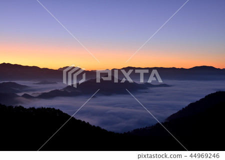 Clouds of Takatsumu mountain Clouds of Takatsumu mountain 44969246