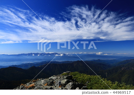 查看中央阿爾卑斯山Norikuradake北阿爾卑斯山Mizuhodaka峰從南阿爾卑斯山脈Shiomitake Nishimine峰頂 44969517