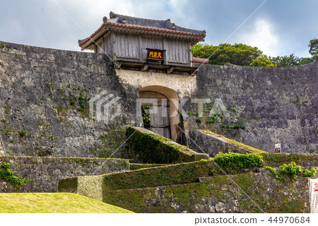 The gate of the Kukeimon Shuri Castle 44970684