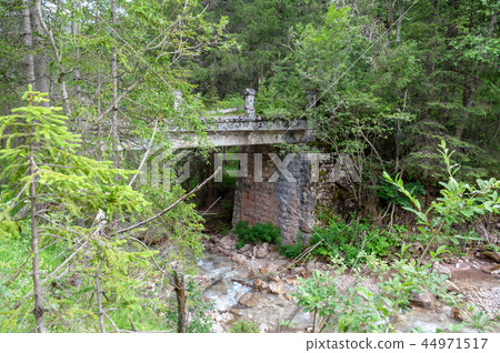 An old Abandoned Bridge An old Abandoned Bridge 44971517