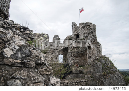 ruins of medieval Ogrodzieniec castle, Poland ruins of medieval Ogrodzieniec castle, Poland 44972453
