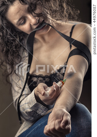 Dependence Dependence 44976087