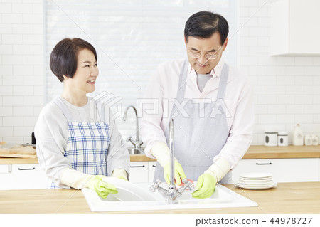 洗碗,廚房,情侶 洗碗,廚房,情侶 44978727