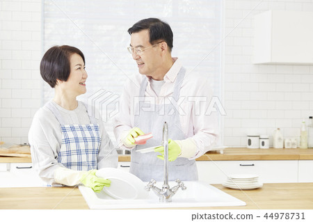 洗碗,廚房,情侶 洗碗,廚房,情侶 44978731