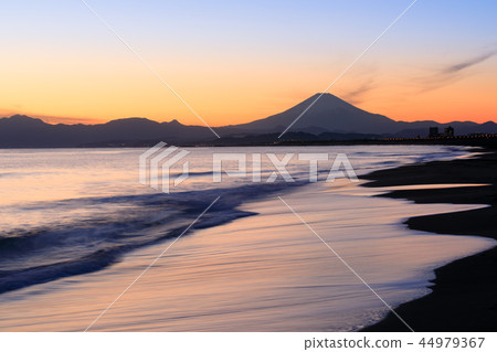 Evening view Fuji of Kanagawa _ Shonan Evening view Fuji of Kanagawa _ Shonan 44979367