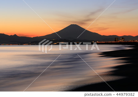 Evening view Fuji of Kanagawa _ Shonan 44979382
