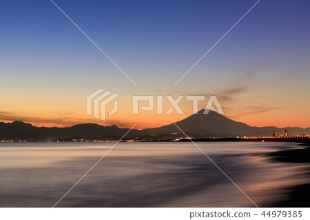 Evening view Fuji of Kanagawa _ Shonan 44979385
