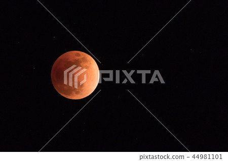 Total lunar eclipse 44981101