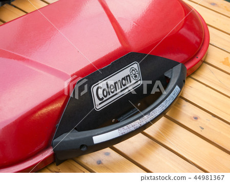 Road trip grill: BBQ gas stove Road trip grill: BBQ gas stove 44981367