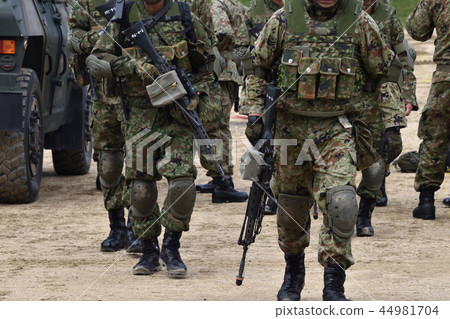 武裝自衛軍官 44981704