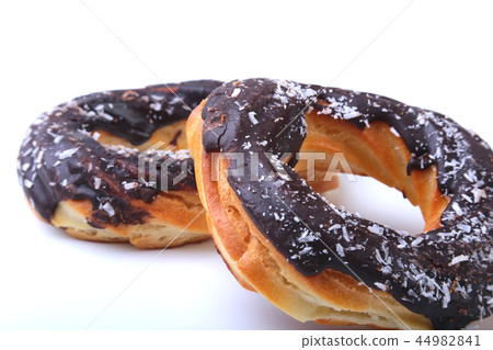 Homemade Traditional polish sweets doughnuts isolated on white background. 44982841