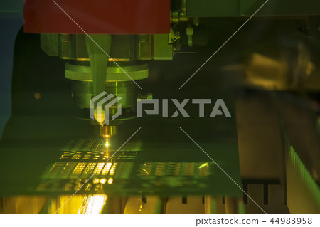 The CNC fiber laser cutting machine . The CNC fiber laser cutting machine . 44983958