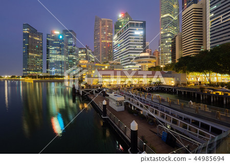 Singapore financial district 44985694