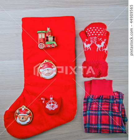 Winter baby clothes gloves new year toy 44989565